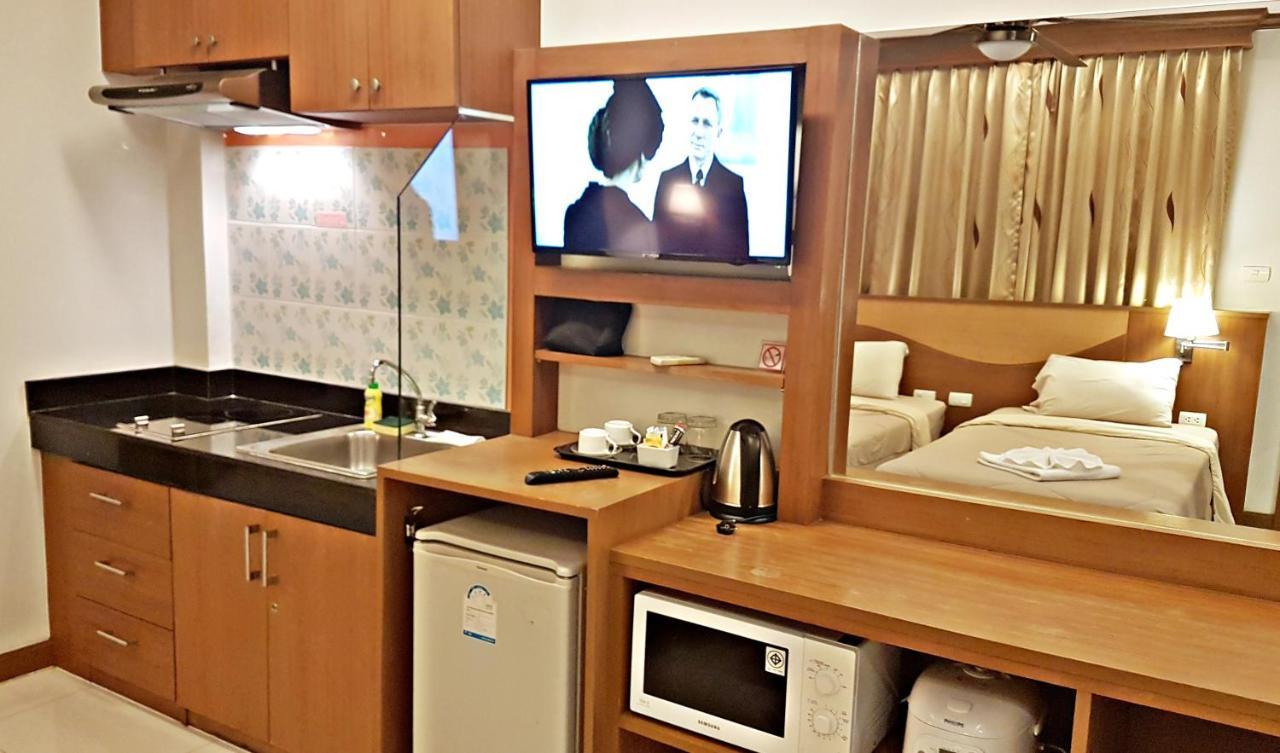 Green Harbor Hotel & Service Apartment Patong Exterior foto